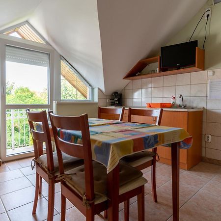 Izabella Panzio Bed & Breakfast Hajdúszoboszló Екстериор снимка