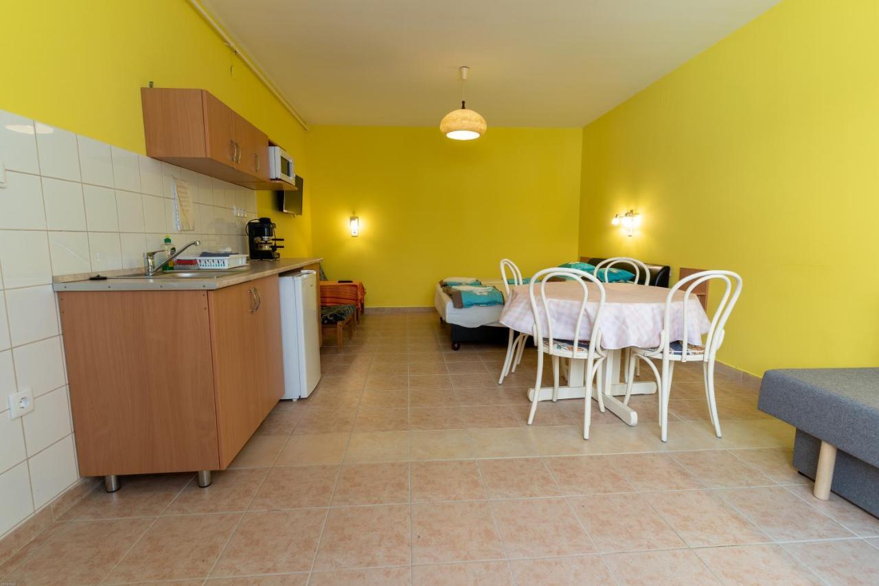 Izabella Panzio Bed & Breakfast Hajdúszoboszló Екстериор снимка