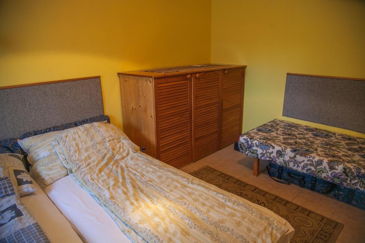 Izabella Panzio Bed & Breakfast Hajdúszoboszló Екстериор снимка
