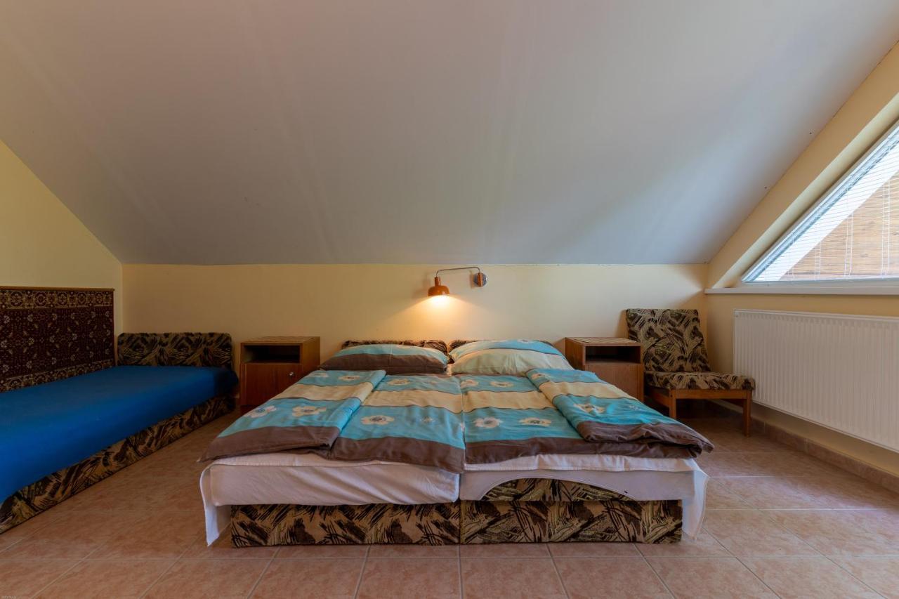 Izabella Panzio Bed & Breakfast Hajdúszoboszló Екстериор снимка