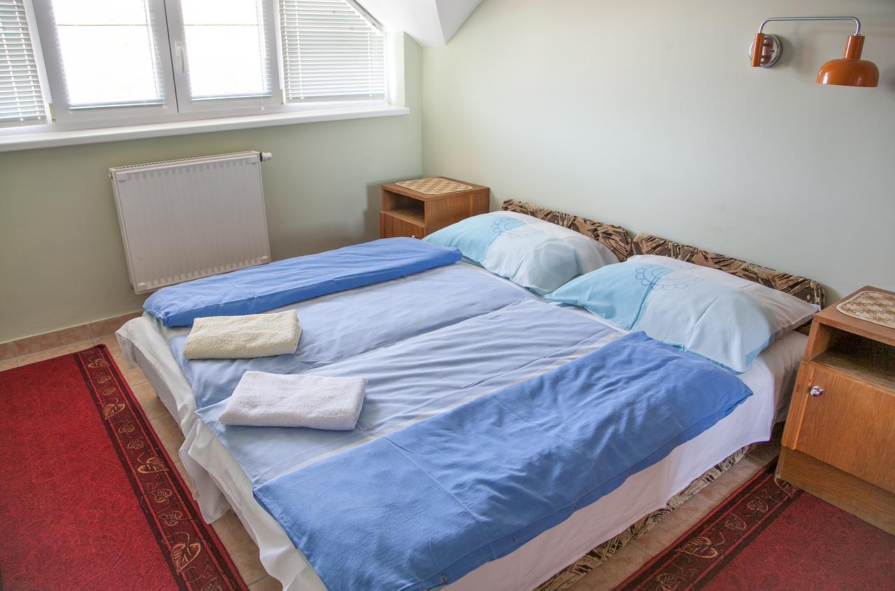 Izabella Panzio Bed & Breakfast Hajdúszoboszló Екстериор снимка
