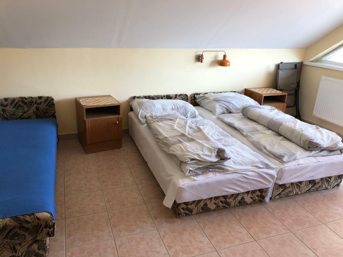 Izabella Panzio Bed & Breakfast Hajdúszoboszló Екстериор снимка